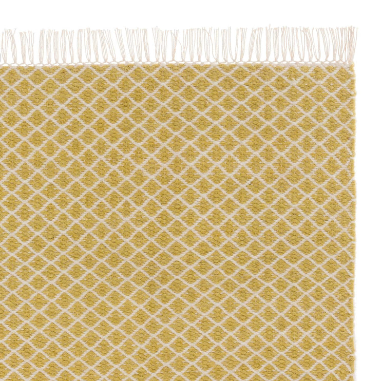 Loni rug, light yellow & off-white, 100% wool | URBANARA wool rugs