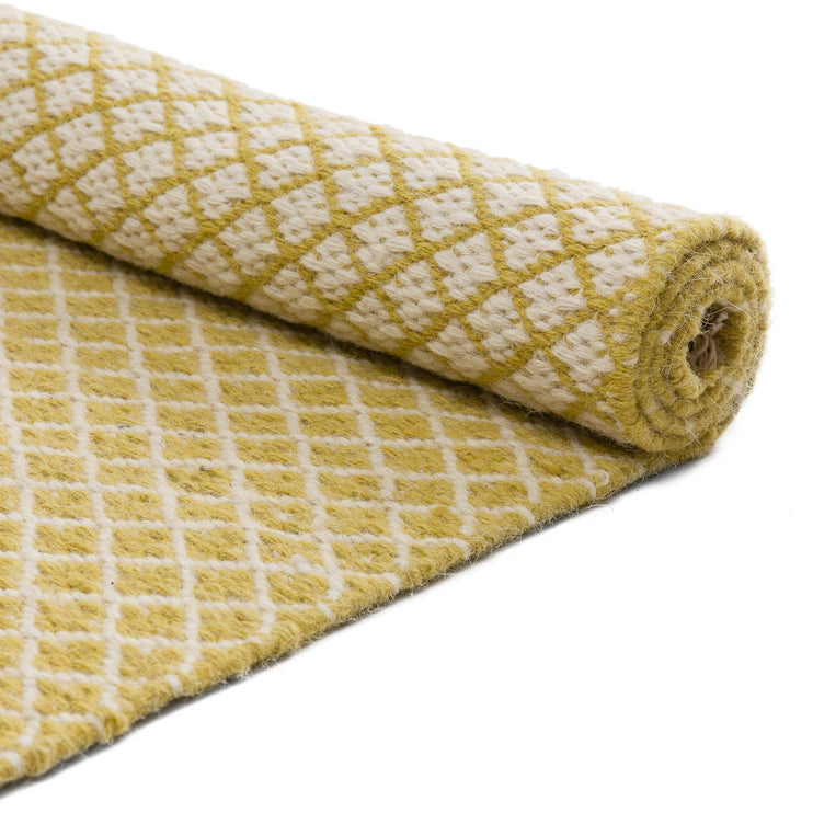 Loni rug in light yellow & off-white, 100% wool |Find the perfect wool rugs